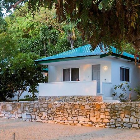 The Three P Beach Resort & Dive Center Agnay Kültér fotó