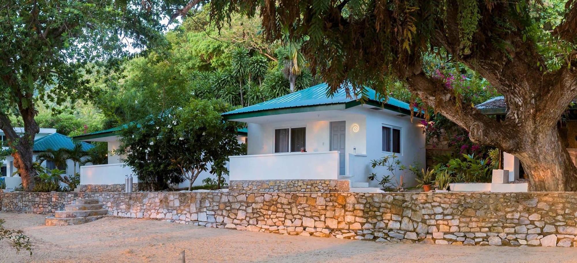 The Three P Beach Resort & Dive Center Agnay Kültér fotó